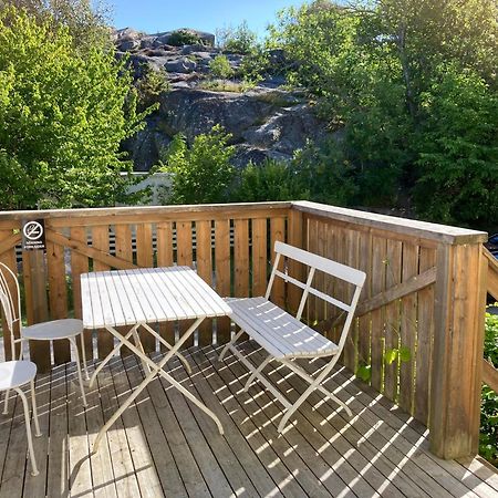 Kustnaera Vandrarhem Hamburgsund Exterior foto