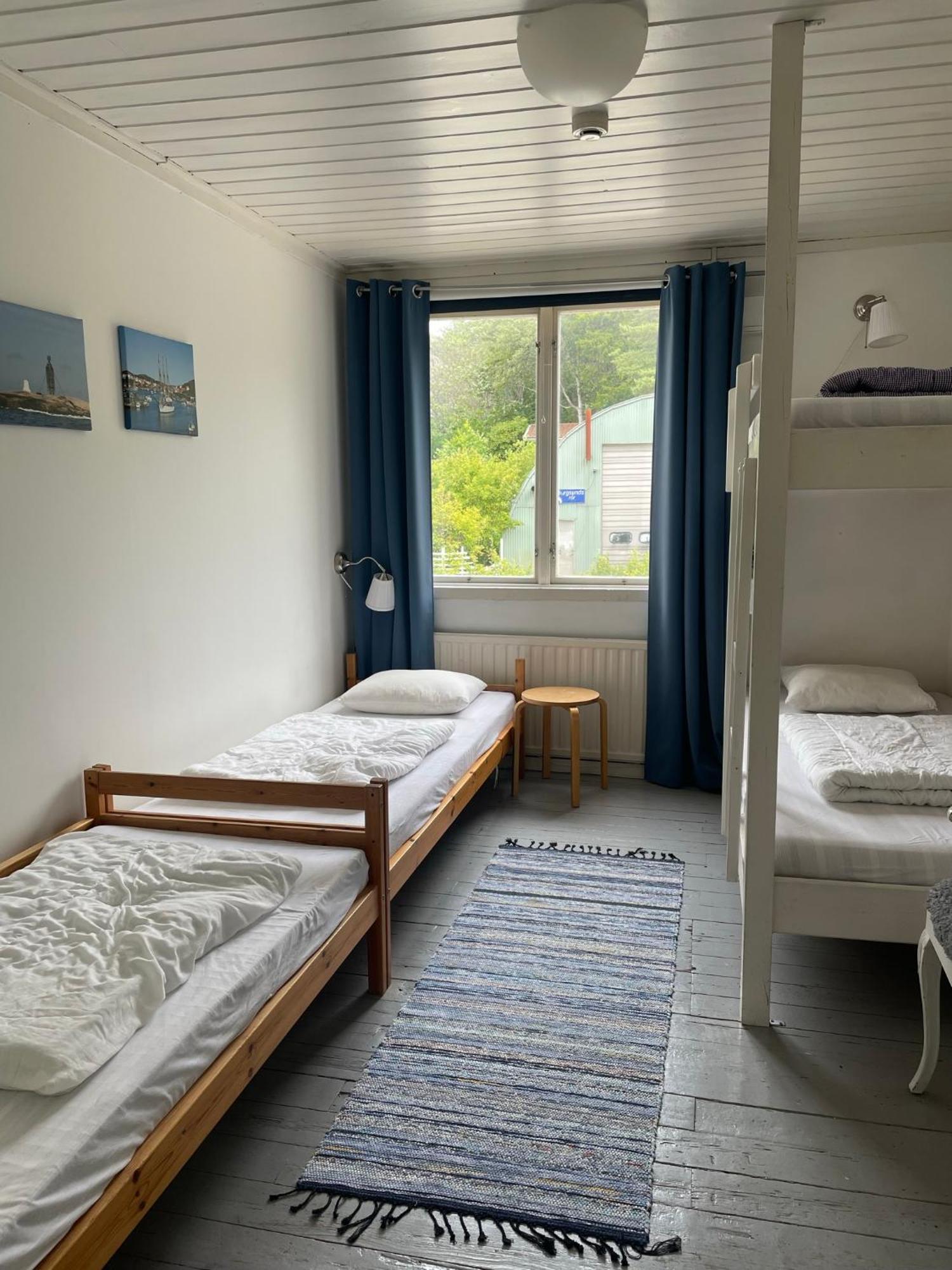 Kustnaera Vandrarhem Hamburgsund Habitación foto