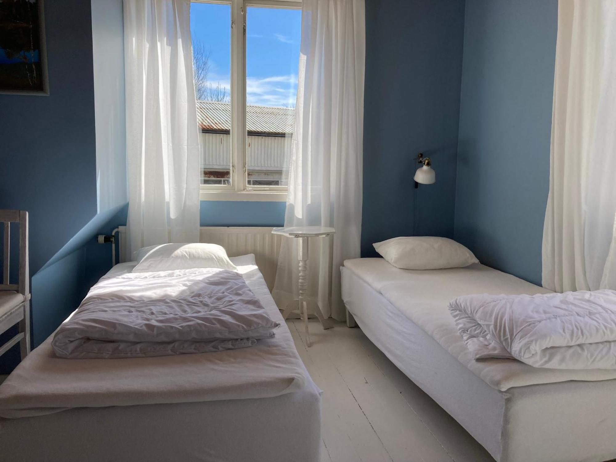 Kustnaera Vandrarhem Hamburgsund Habitación foto