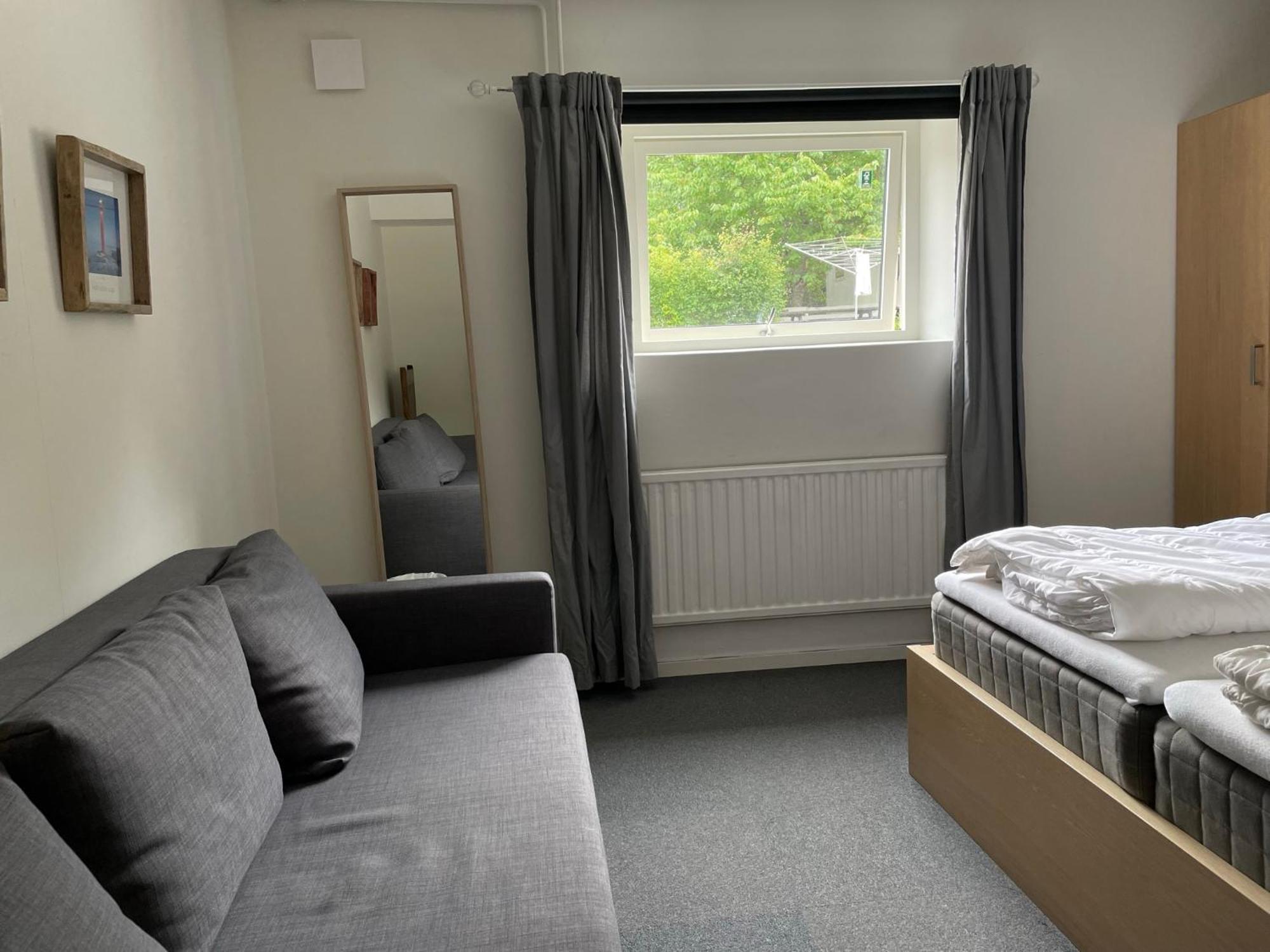 Kustnaera Vandrarhem Hamburgsund Habitación foto