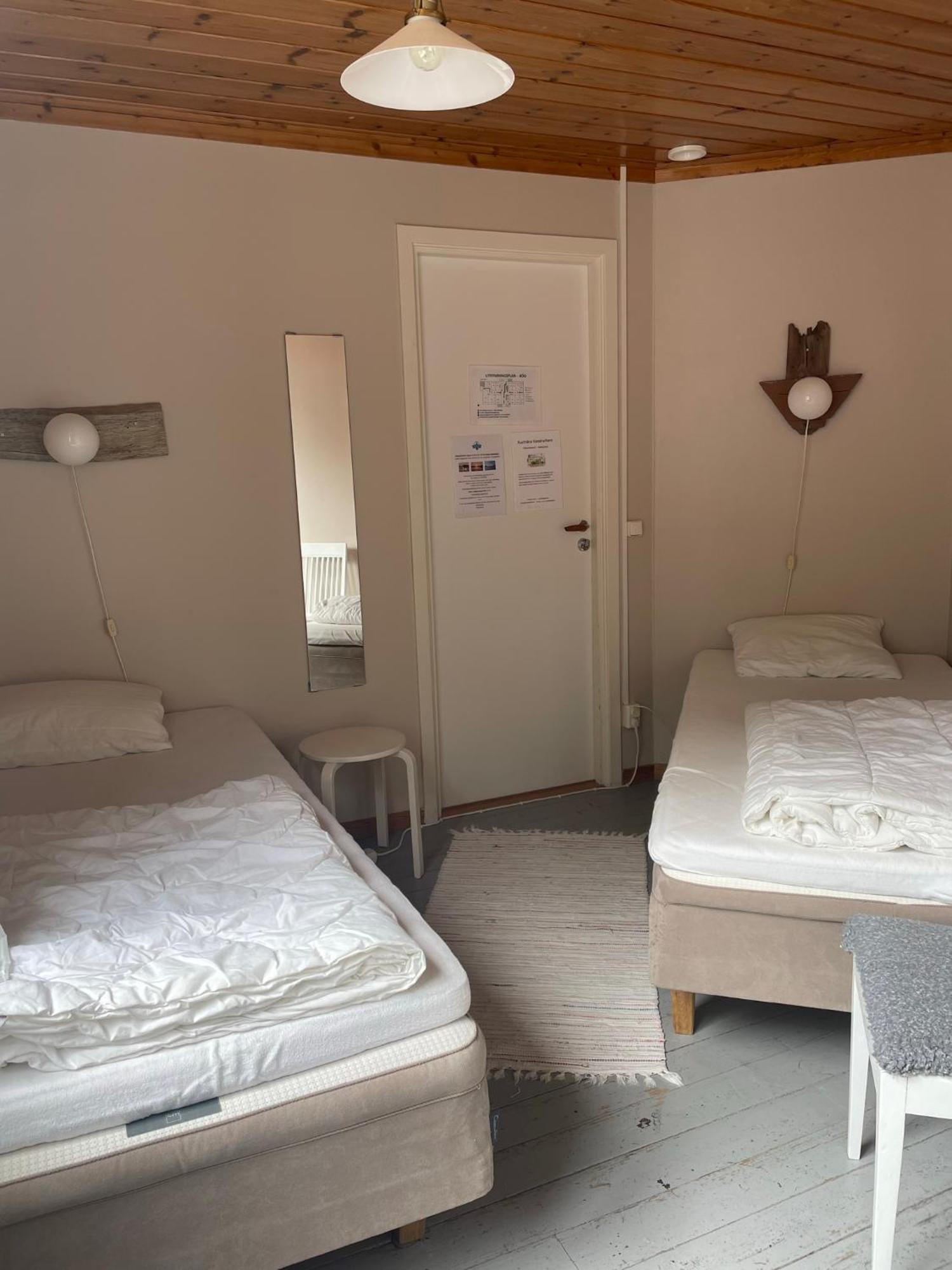 Kustnaera Vandrarhem Hamburgsund Habitación foto