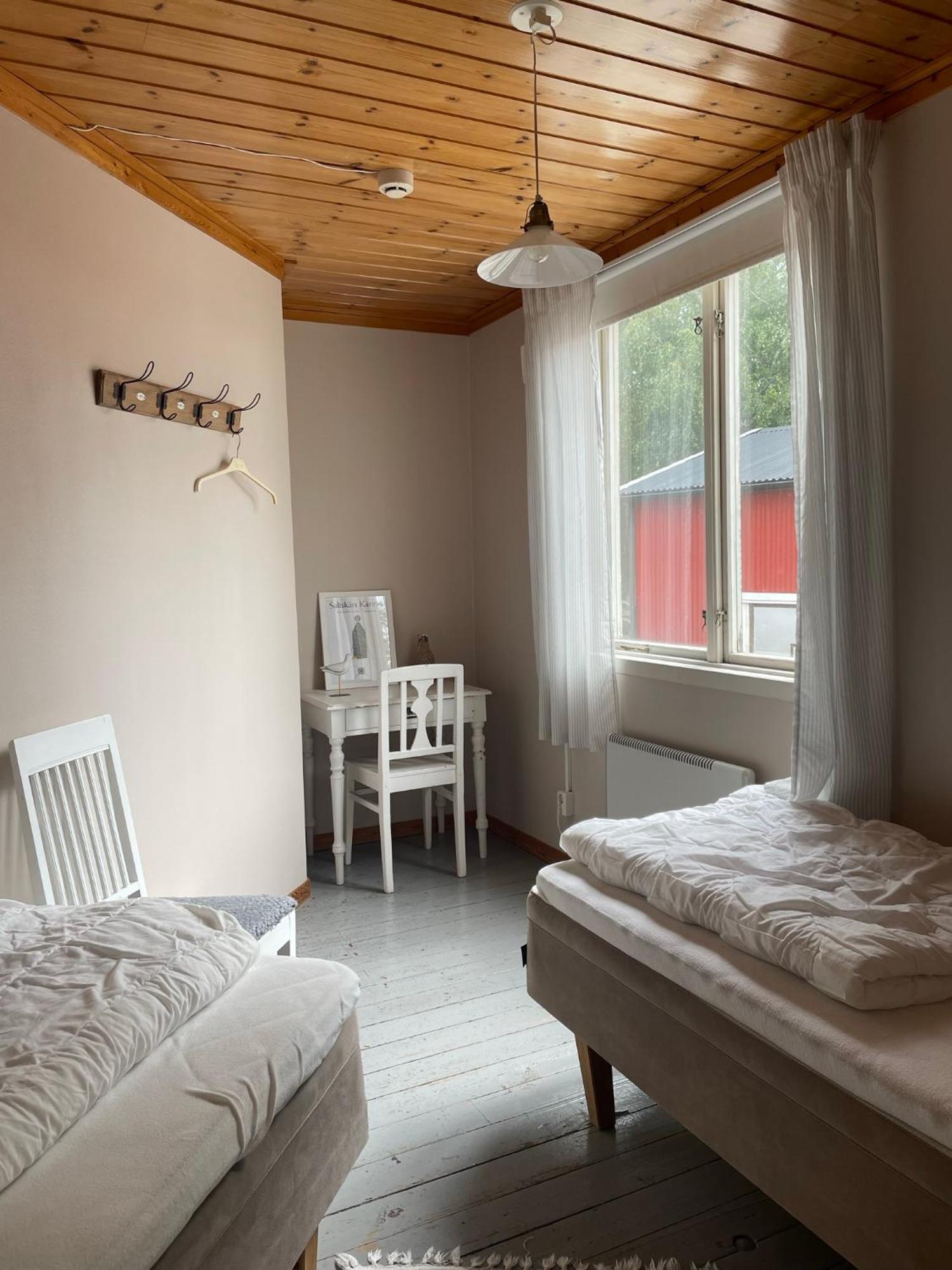 Kustnaera Vandrarhem Hamburgsund Habitación foto